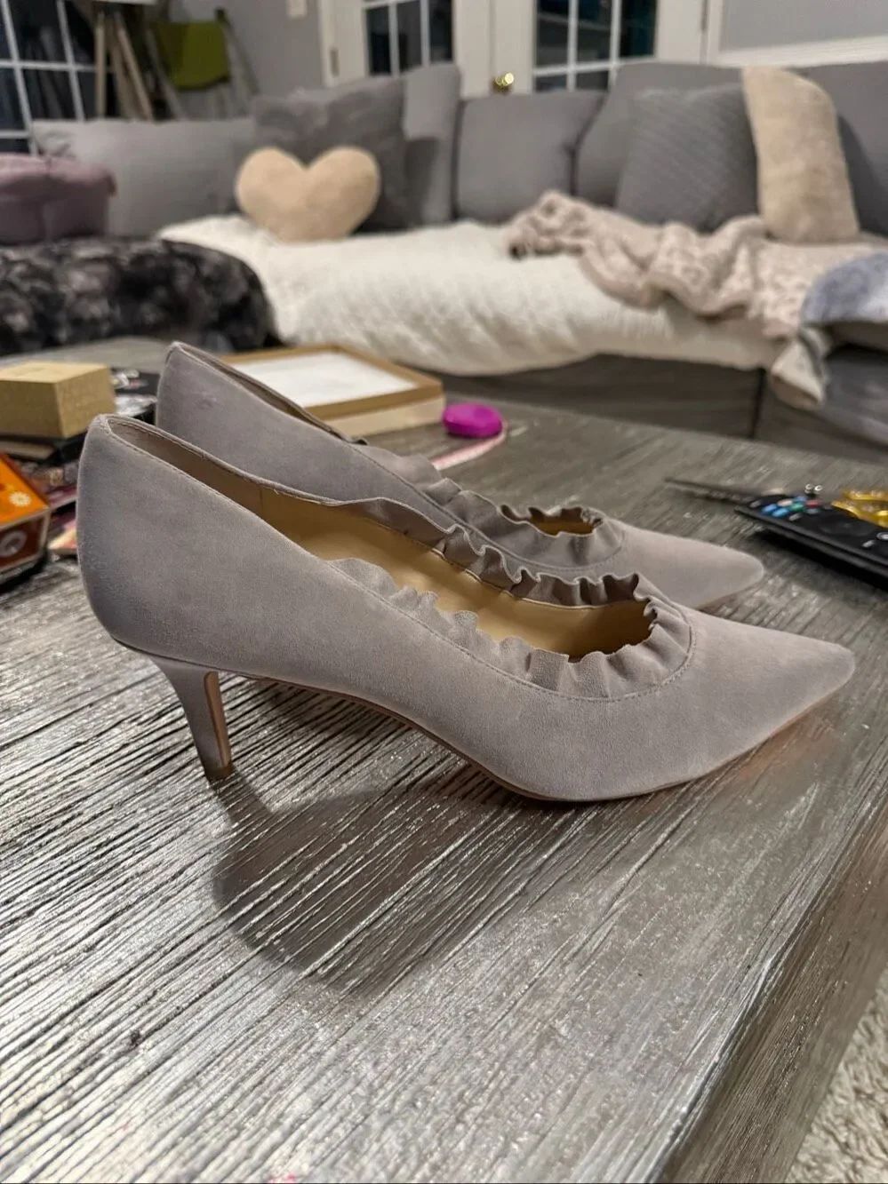 Sole Society Gray Faux Suede Gray Ruffle Trim Pump sz 11